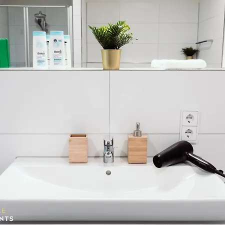 New! Pineapple Zwinger Ii Apartment Dresden