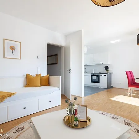 Pineapple - Zwinger Ii - 70qm - 1x Free Parking *