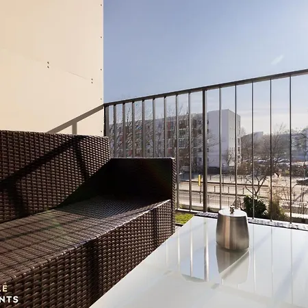 Pineapple - Zwinger Ii - 70qm - 1x Free Parking *