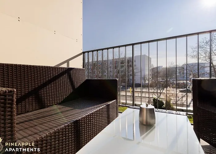 Pineapple - Zwinger Ii - 70qm - 1x Free Parking *